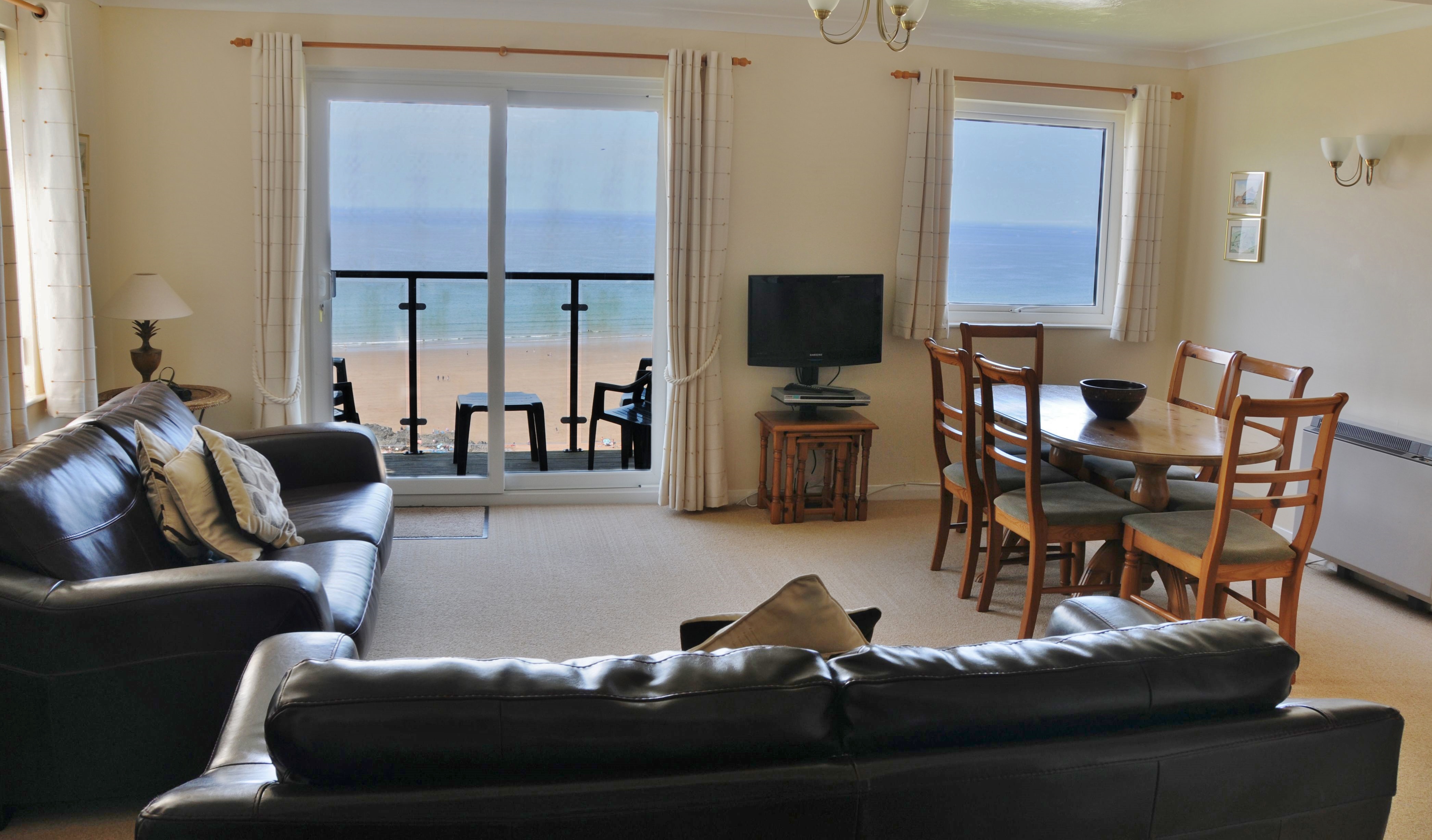 Clifton Court - Sitting room.jpg